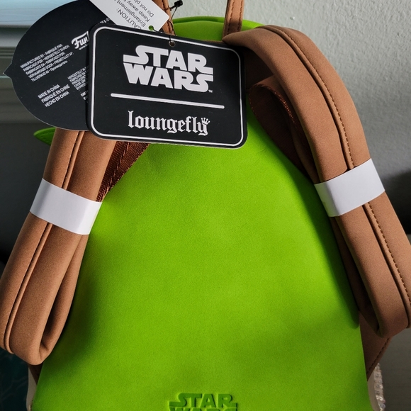 Nwt Yoda Loungefly bag - Picture 2 of 4